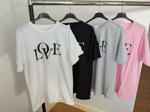Ladies woman’s oversized love casual tshirt (4 colours)