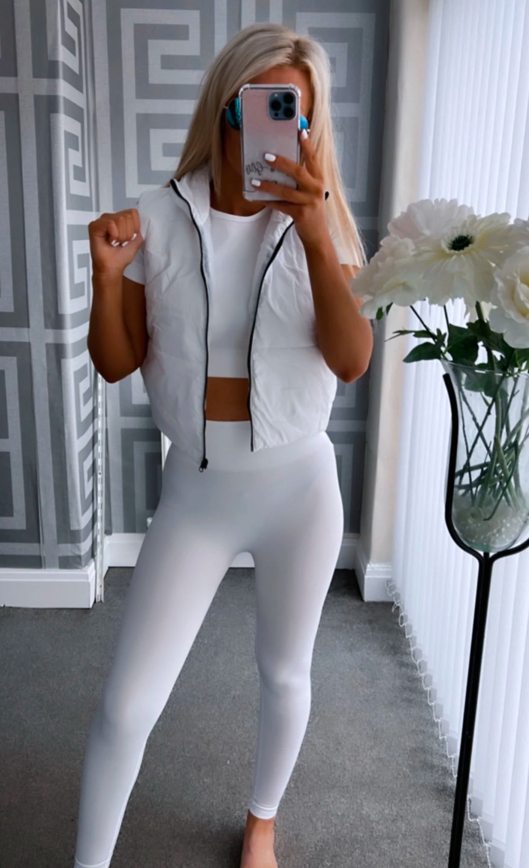 Our crop top gym sets (6 colours)