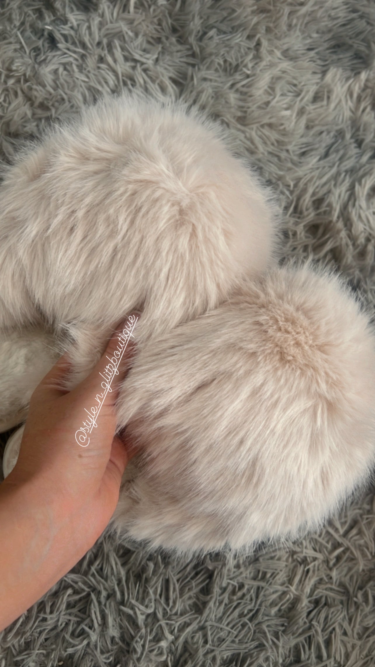 Our Lori faux fur slippers (5 colours)
