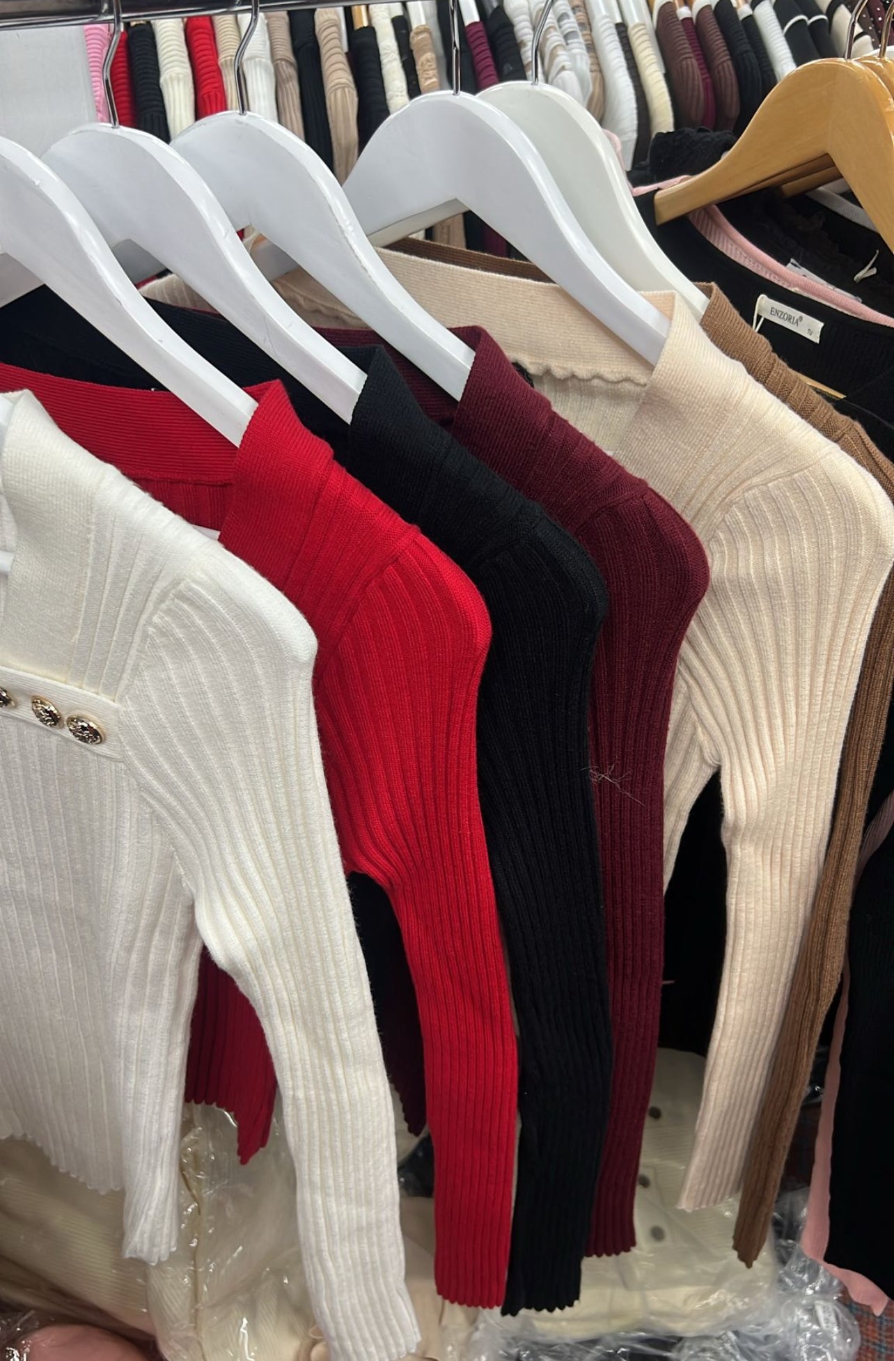 Ladies woman’s stunning quality ribbed jumpers (4 colours)