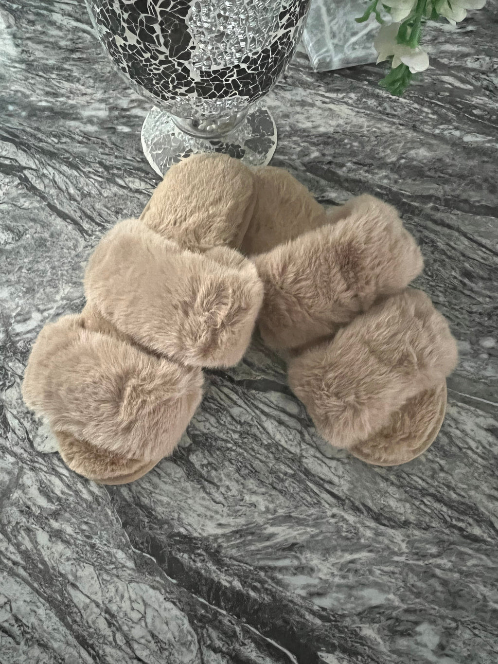 Ladies fluffy slippers (3colours)
