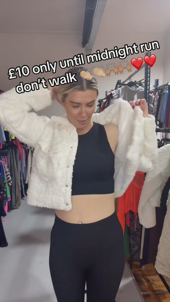 Ladies woman’s teddy bear jackets (2 colours)