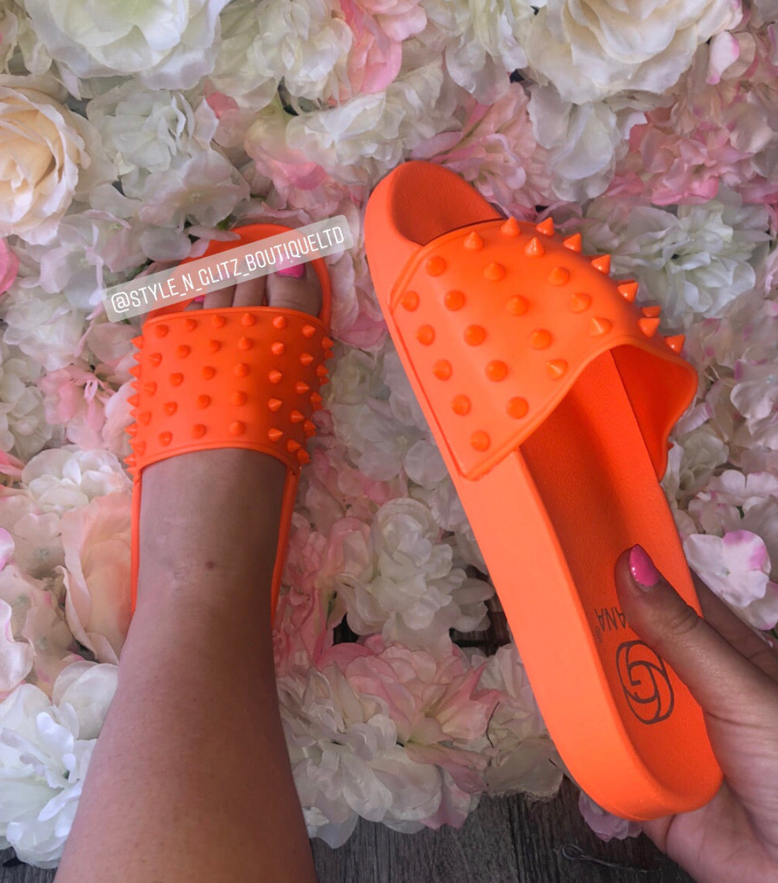 Our neon spike sliders ( 2 colours)