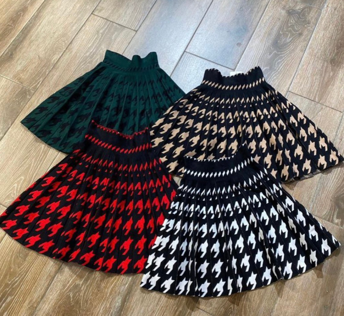 Woman’s dogtooth skirts (4 colours )